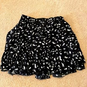 Like new black skirt from Entro. Sz. L